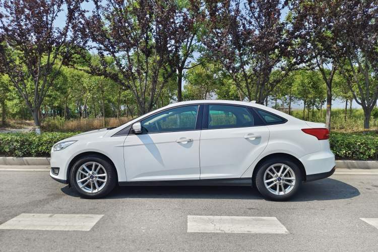 Used Ford Focus 2017 Sedan 1.6L Automatic Fashion Edition Smart Drive Version