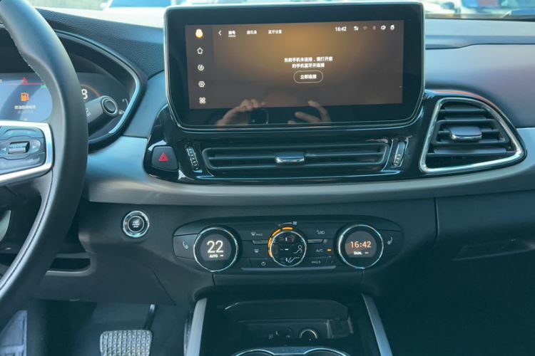 Used  Lingyun 2019 1.6T Two-Wheel Drive Diamond Edition
