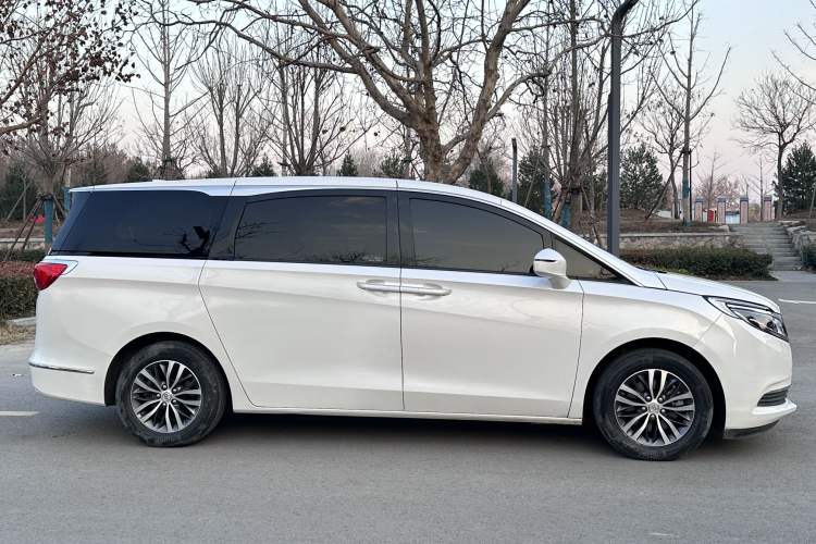 Used Buick GL8 2018 ES 28T Luxury Model China VI Standard
