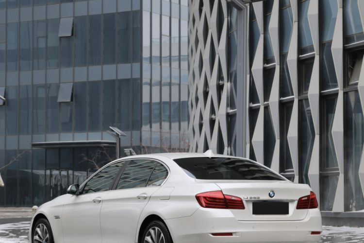 Used BMW 5 Series 2014 528Li Leading Model