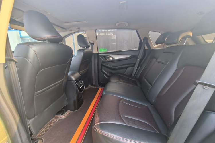 Used Baojun 560 2015 1.8L Manual Luxury Model
