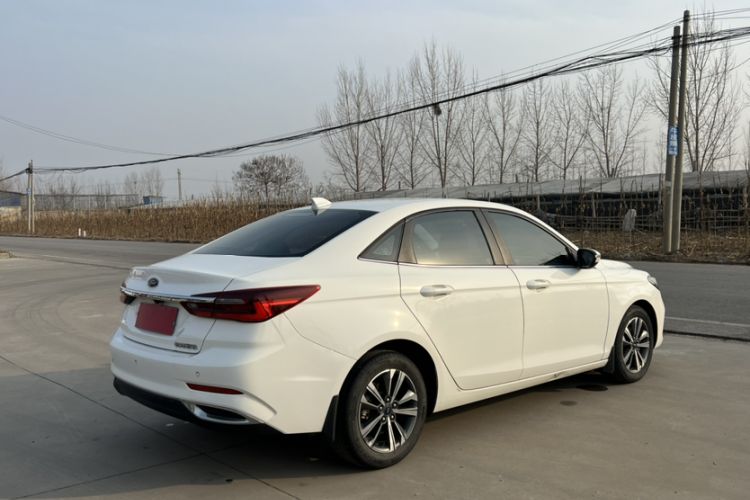 Used Ford Escort 2021 1.5L Automatic Diamond Edition
