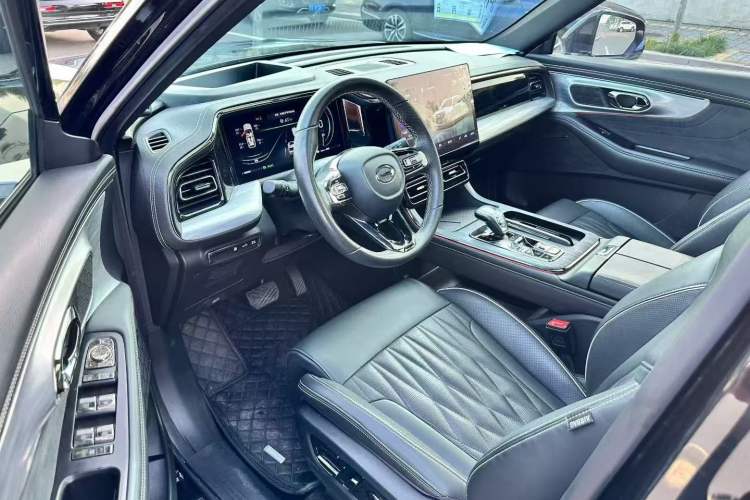 Used GAC Trumpchi GS8 2022 Double-Energy Series 2.0TM Two-Wheel Drive Prestige Edition (6 Seats)
