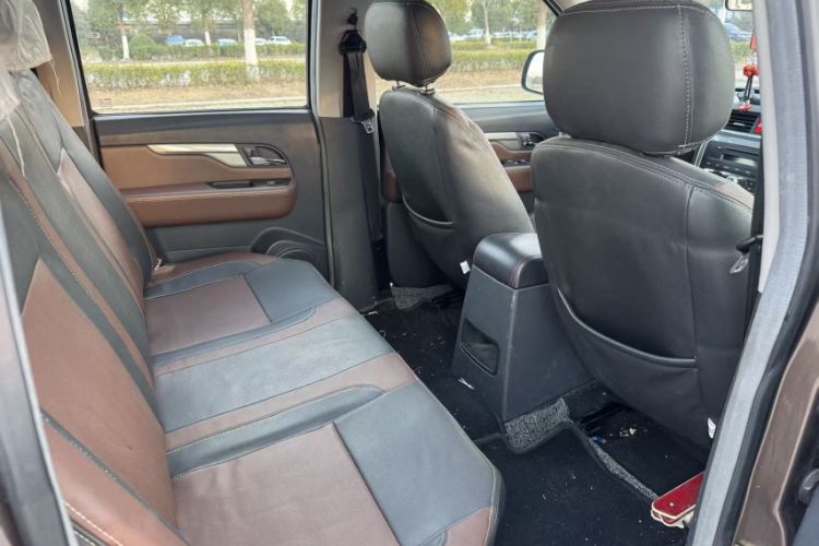 Used  V7 2018 2.0T Two-Wheel-Drive Comfort Version with Long Wheelbase D19TCIE13