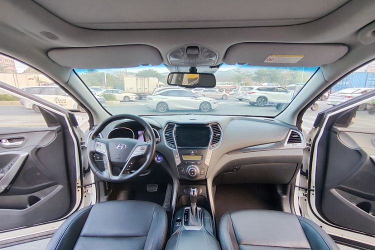 Used Hyundai Santa Fe 2013 2.4L Automatic Two-Wheel Drive Smart Version