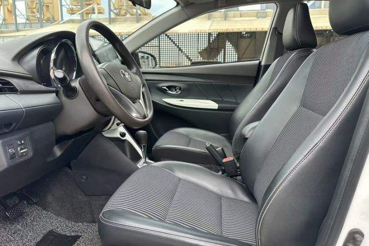 Used Toyota YARiS L 2016 1.5G Automatic XunSu Model with Sunroof
