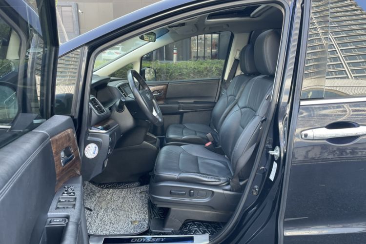 Used Honda Odyssey 2015 2.4L Smart Edition