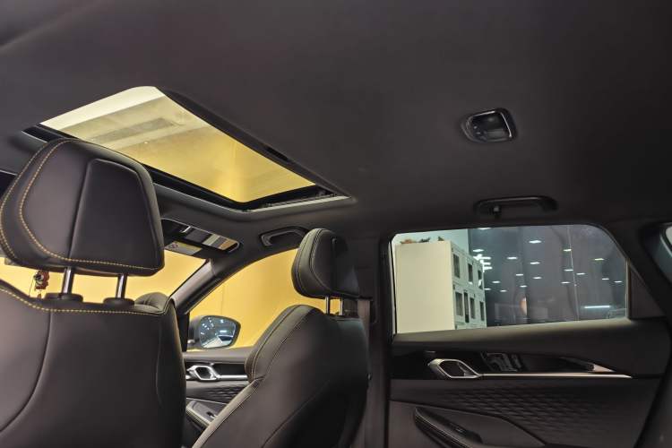 Used Geely Auto Coolray 2025 Bin Yue L 1.5T DCT Starlight Edition
