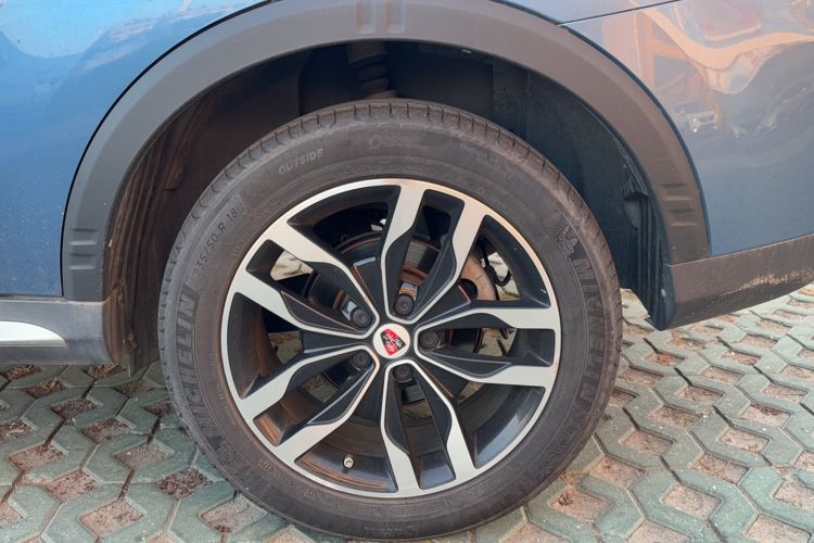 Used Roewe RX5 2016 20T Two-Wheel Drive Automatic Internet Smart Edition
