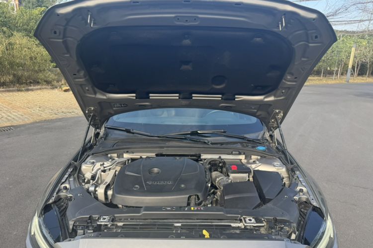 Used Volvo S60 2020 T4 Zhiyi Luxury Edition
