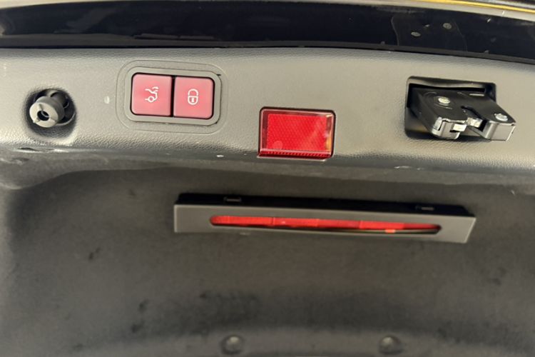 Used Mercedes-Benz E-Class 2022 E 260 L
