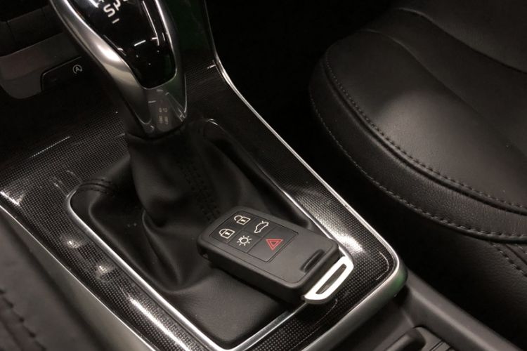 Used Volvo V40 2019 T3 Zhiyi Edition
