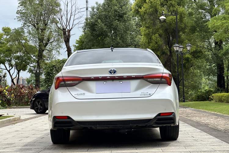 Used Toyota Avalon 2022 Dual-Engine 2.5L XLE Premium Edition
