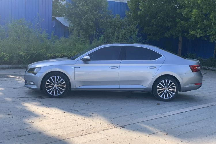 Used Skoda Superb 2016 TSI330 DSG Smart Drive Edition
