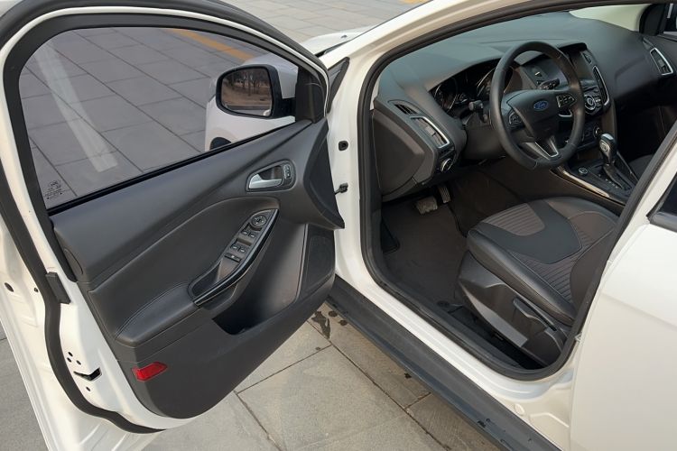 Used Ford Focus 2018 Sedan Classic 1.6L Automatic Trendy SmartDrive Edition