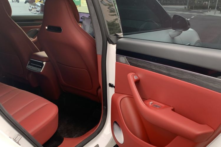 Used Hima Luxeed R7 2025 Range-Extended Version 251 km Max
