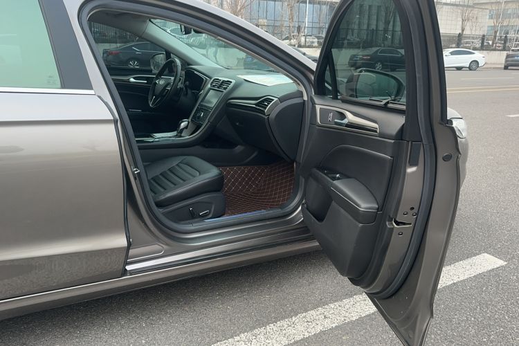 Used Ford Mondeo 2013 2.0L GTDi 200 Fashion Edition
