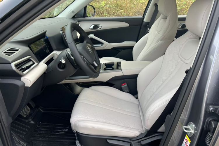 Used BYD Yuan UP 2025 Intelligent Driving Version 401 KM Dynamic Edition