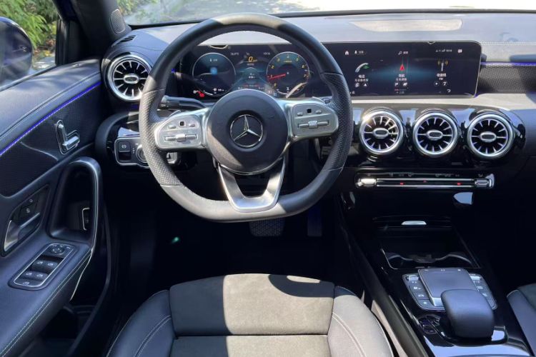 Used Mercedes-Benz A-Class 2021 A 200 L Sport Sedan Fashion Model
