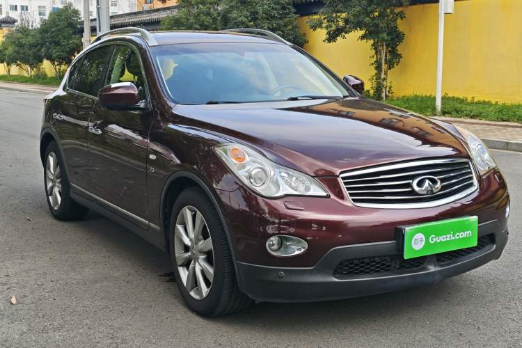 Used Infiniti QX50 2013 2.5L Two-Wheel-Drive Elegant Edition
