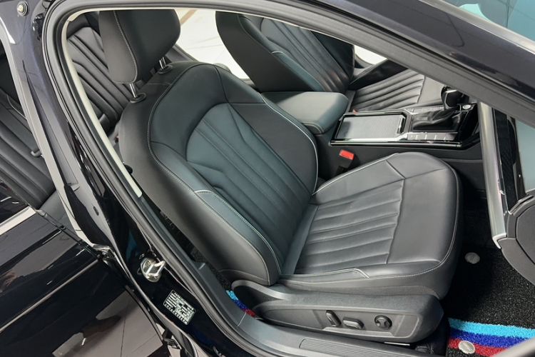 Used Volkswagen Passat 2023 330TSI Elite Edition
