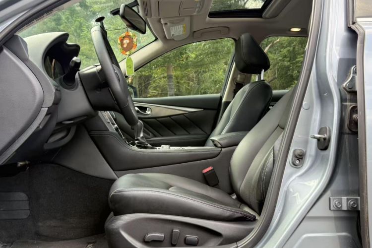 Used Infiniti Q50L 2015 2.0T Enjoyment Edition
