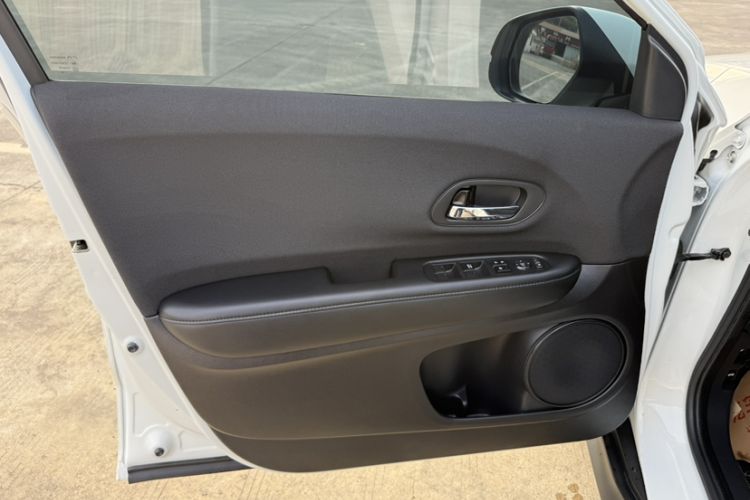 Used Honda Vezel 2020 1.5L CVT Pioneer Edition