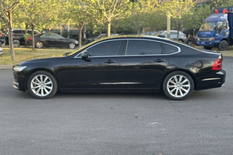 Used Volvo S90 2017 T5 Zhiyuan Edition
