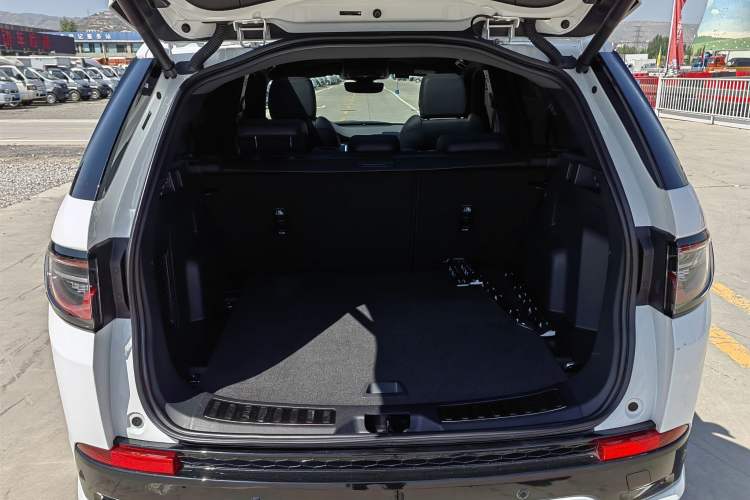 Used Land Rover Discovery Sport 2022 Revised Version 2 249 PS R-Dynamic SE Performance Tech Edition 5 Seats
