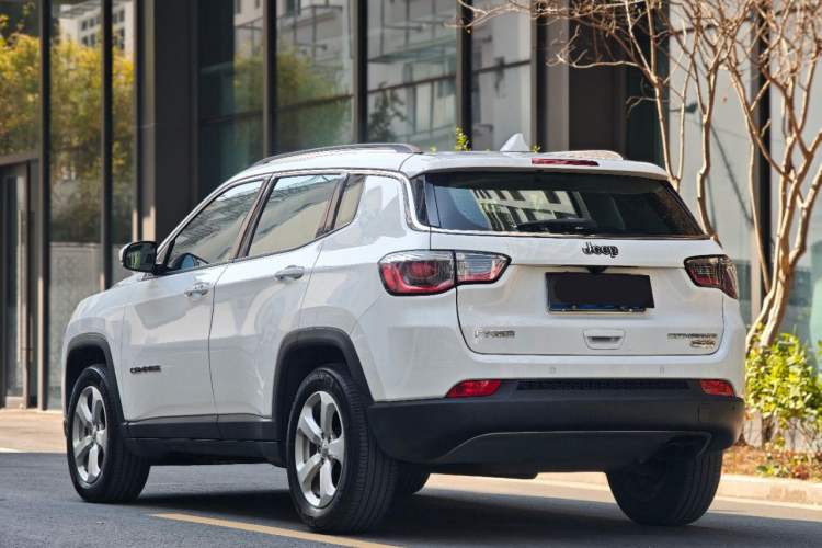 Used  Compass 2017 200T Automatic Family Edition