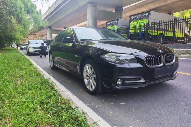 Used BMW 5 Series 2014 528Li Leading Model
