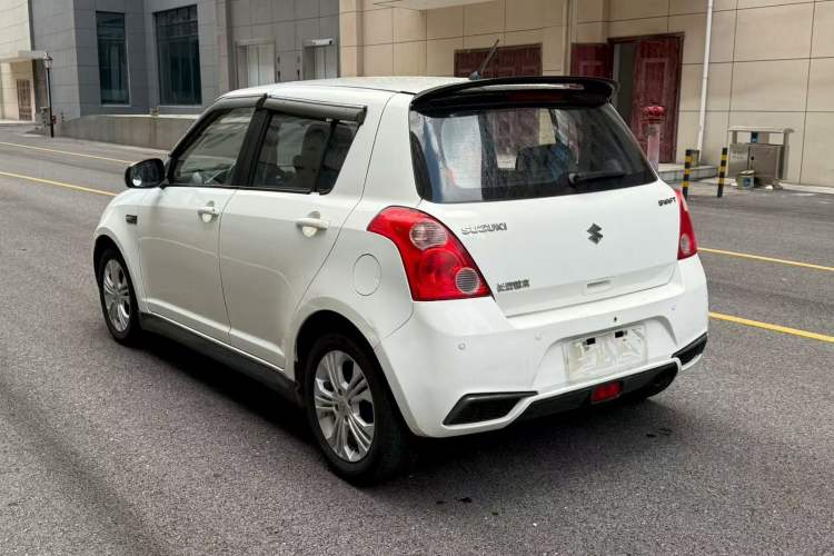 Used Suzuki Swift 2013 1.5L Automatic Standard Edition
