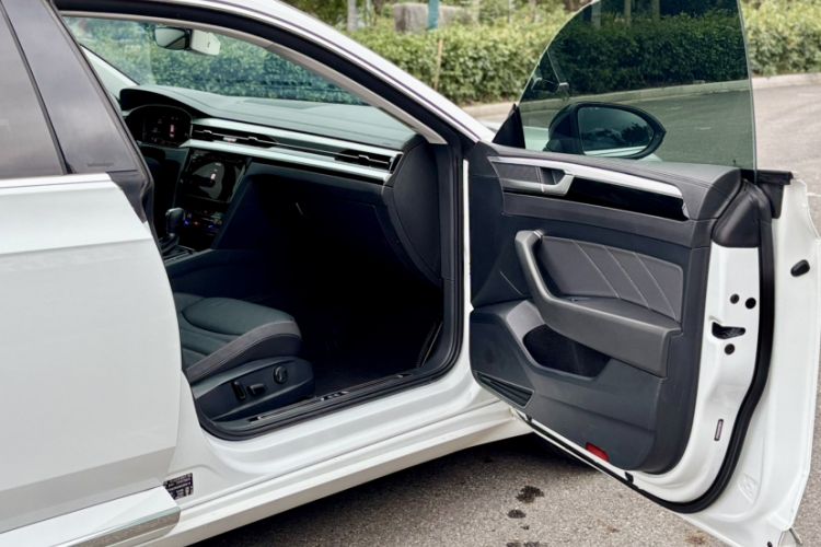 Used Volkswagen FAW-Volkswagen CC 2021 380TSI Striking Edition
