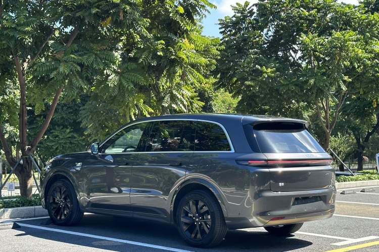 Used Li Auto L8 2023 Pro Model
