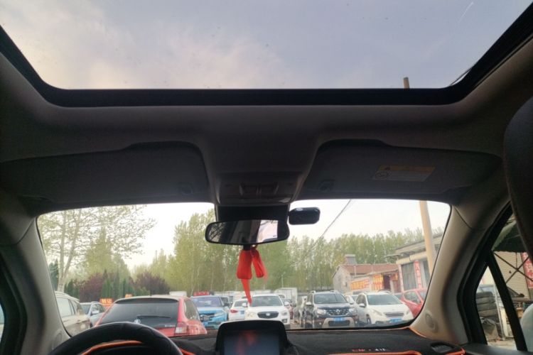 Used Buick Encore 2015 1.4T Automatic Two-Wheel Drive Urban Elite Version
