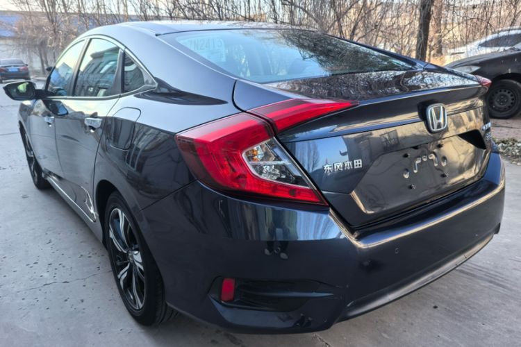 Used Honda Civic 2016 220TURBO CVT Prestige Edition
