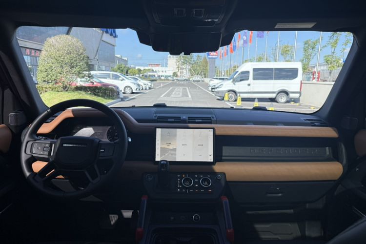 Used Land Rover Defender 2024 110 3.0T P400 X-DYNAMIC HSE
