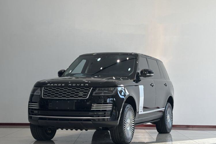 Used Land Rover Range Rover 2022 3.0 L6 400 PS Classic Extended Version
