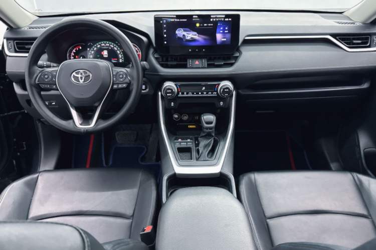 Used Toyota RAV4 2023 2.0L CVT Two-Wheel Drive Fashion Edition
