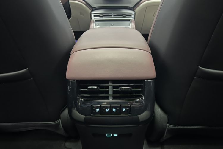 Used BYD Seal 07 DM-i 
