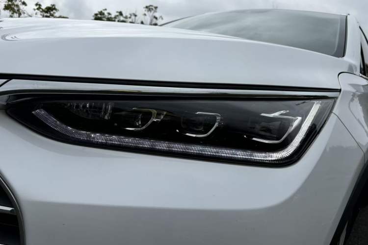 Used BYD Tang 2019 2.0T Automatic SmartConnect Luxury 7-Seater China VI Standard