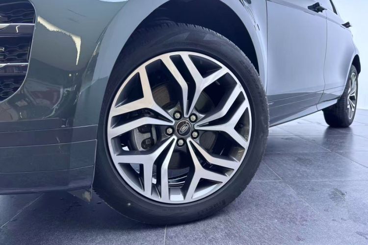 Used Land Rover Range Rover Evoque 2021 Range Rover Velar L 249PS R-Dynamic First Edition
