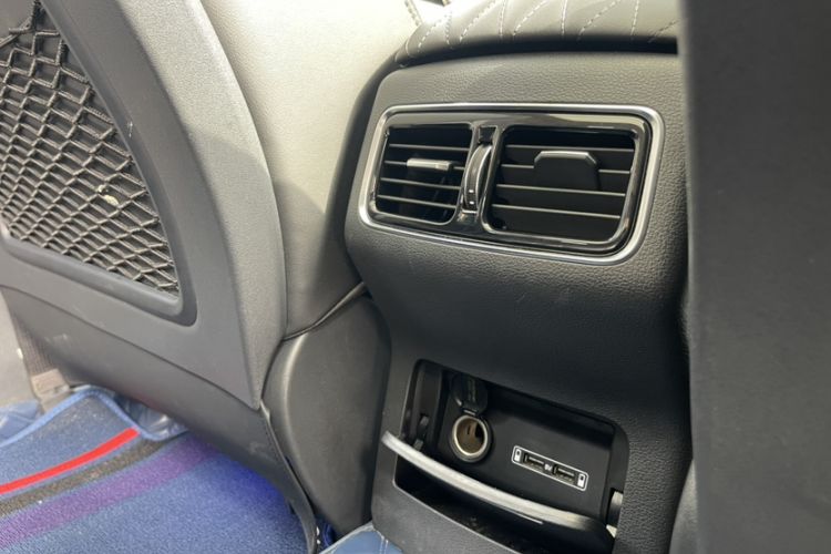 Used Hongqi HS5 2022 Revised Version 2.0T Smart Connect Flagship Edition
