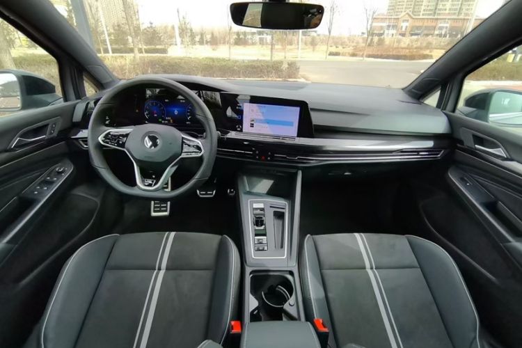 Used Volkswagen Golf 2023 Facelift 280TSI DSG R-Line Lite
