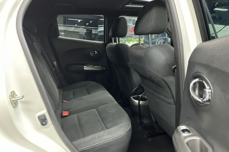 Used Infiniti ESQ 2014 1.6L Spontaneous Edition
