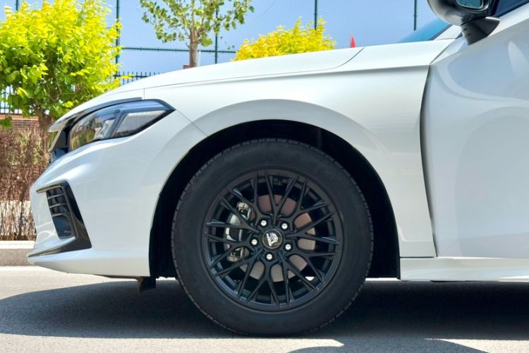 Used Honda Civic 2023 240TURBO CVT Dynamic · Center Stage Special Edition