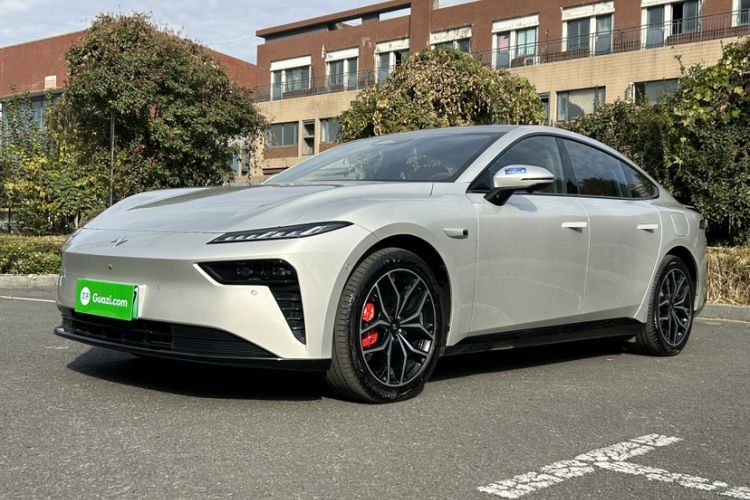 Used Dongfeng eπ eπ007