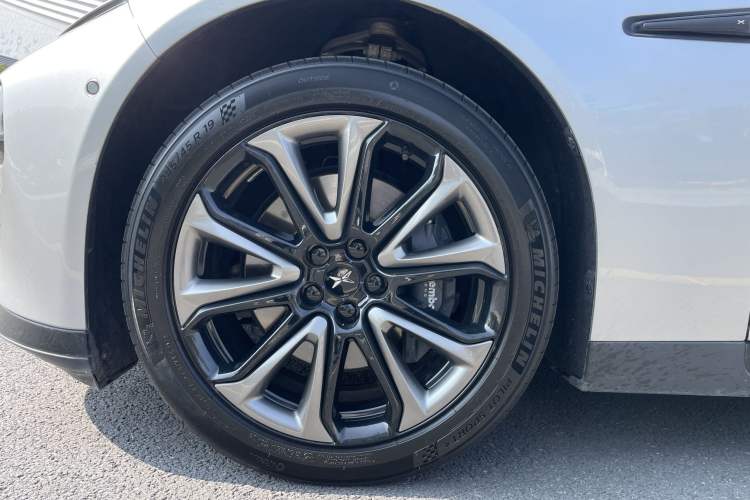 Used XPeng P7 2022 670E+
