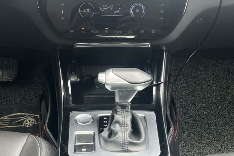 Used Dongfeng Aeolus Yixuan 2020 230T Automatic Glare-Proof Dark Knight Edition
