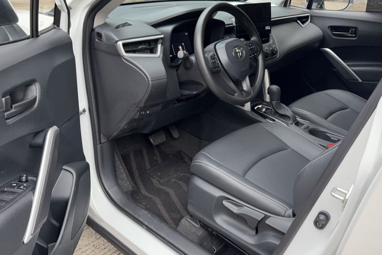 Used Toyota Corolla Cross 2024 2.0L Pioneer Edition